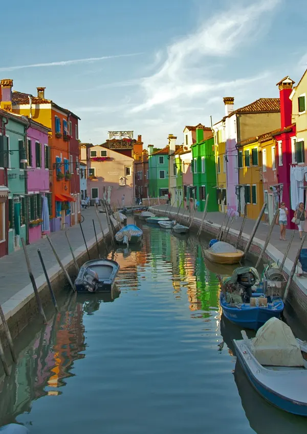 murano-with-glass-factory-and-burano-guided-tours-by-private-motorboat