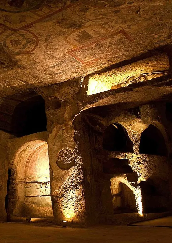 naples-historical-center-guided-tour-with-catacombs